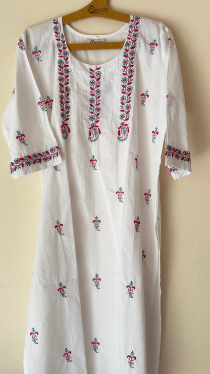 White cotton Kurta with teal and red Chikankari embroidery