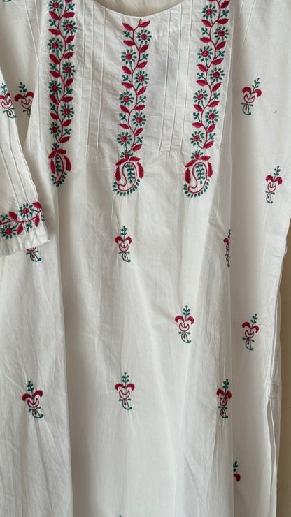 White cotton Kurta with teal and red Chikankari embroidery