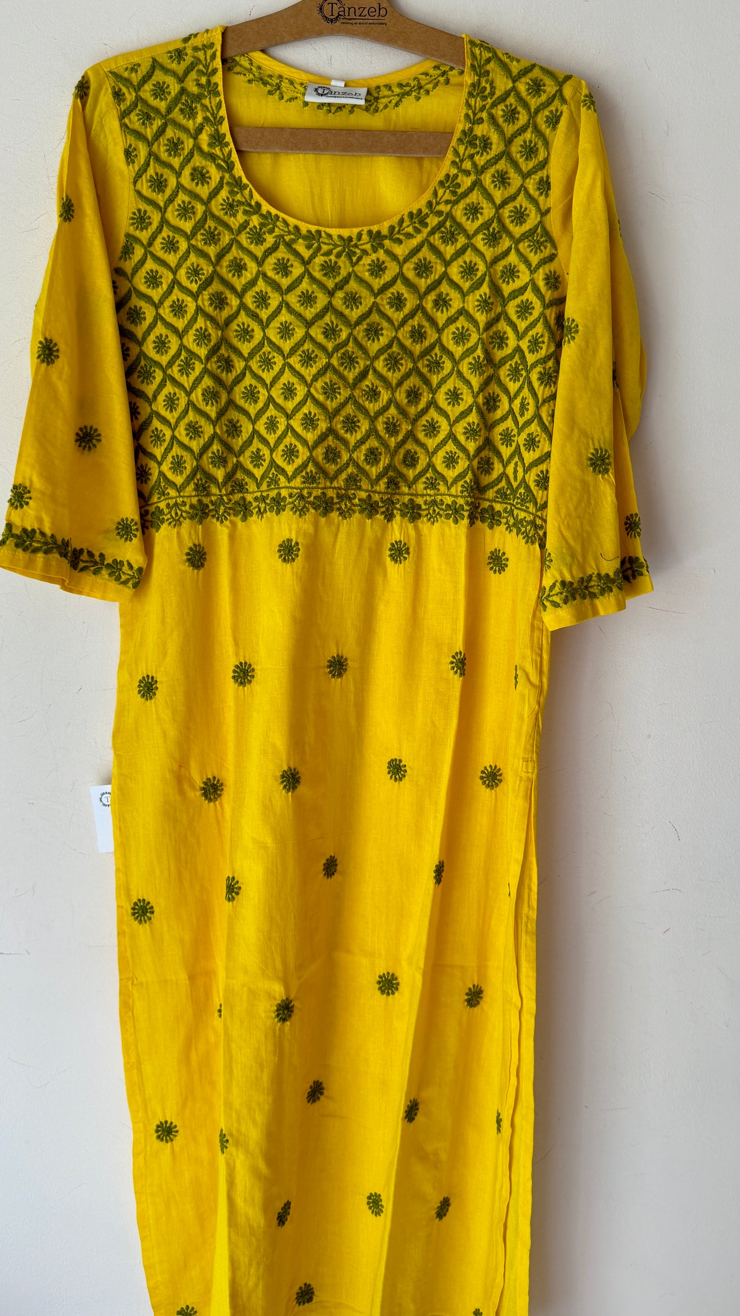 Yellow cotton kurta with green Chikankari embroidery