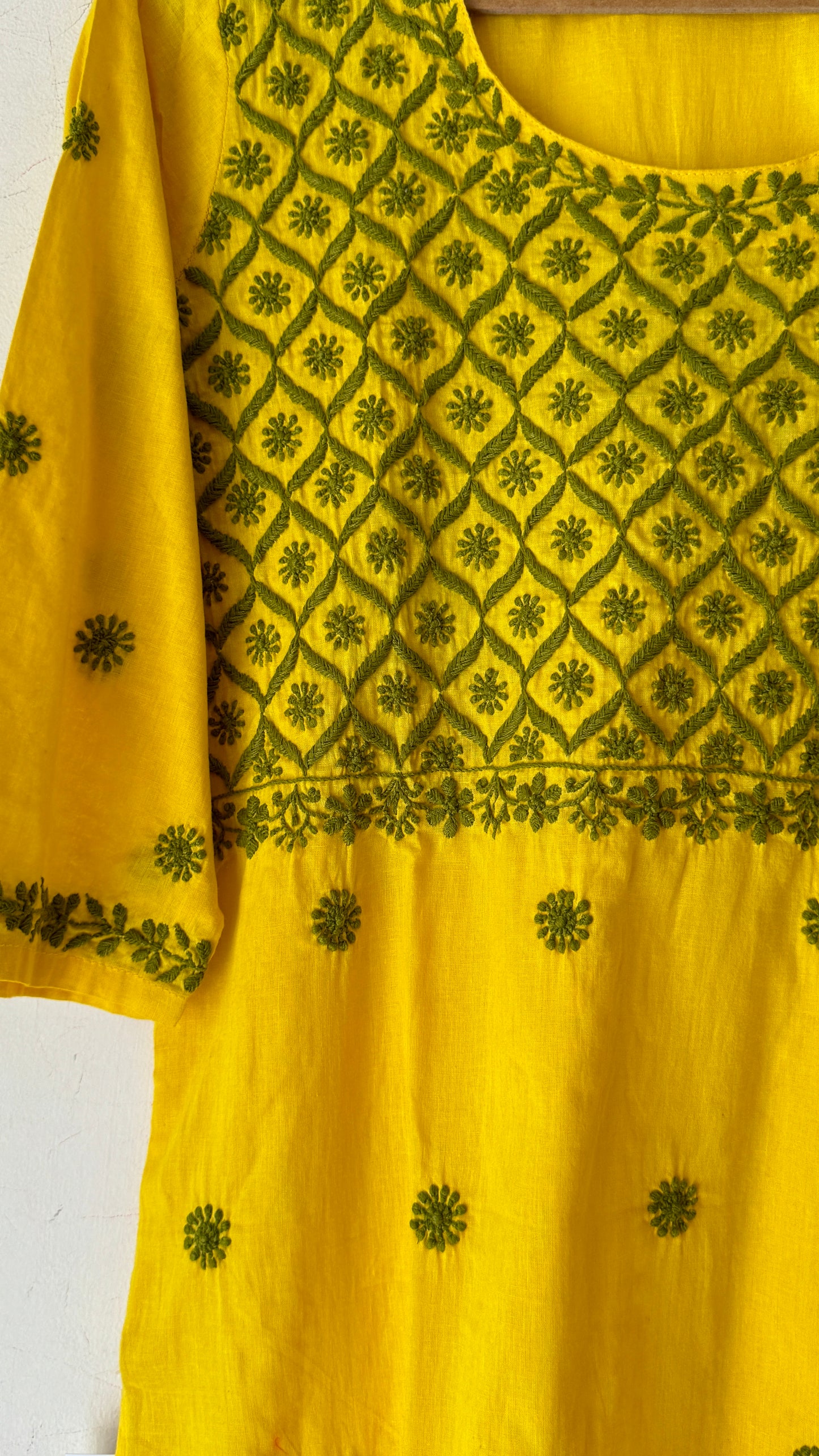 Yellow cotton kurta with green Chikankari embroidery