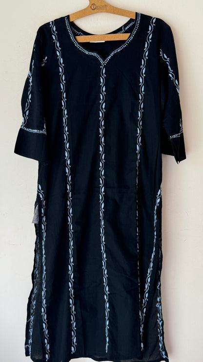 Black cotton kurta with grey Chikankari embroidery