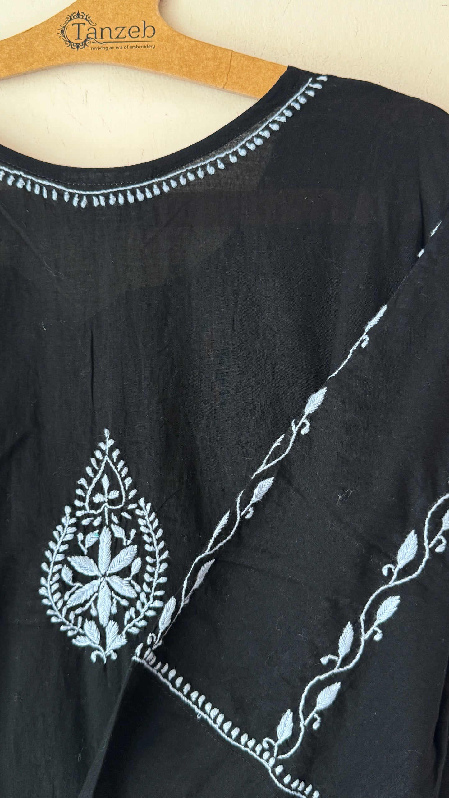 Black cotton kurta with grey Chikankari embroidery