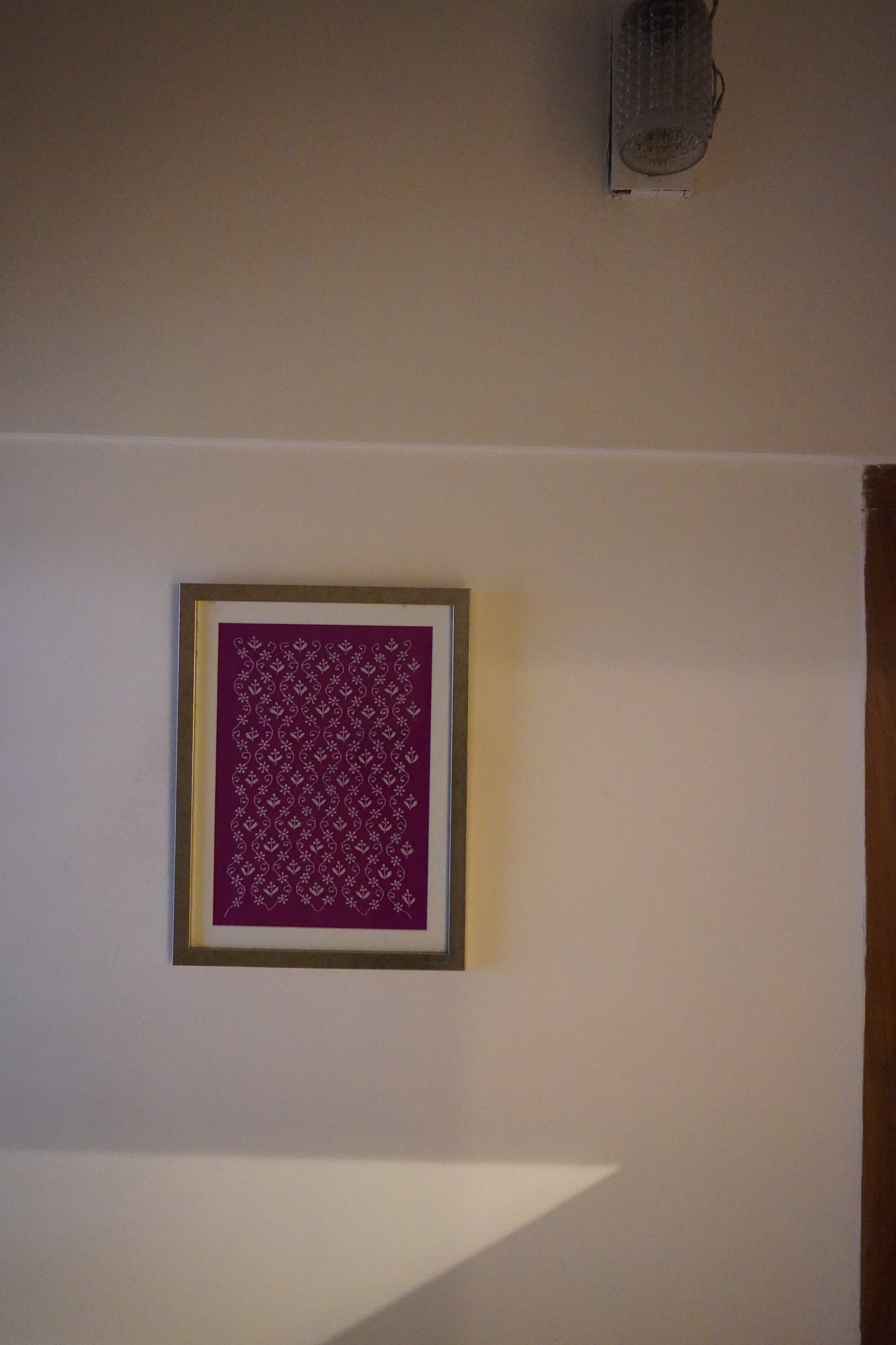 Chikankari embroidery frame - White on Magenta