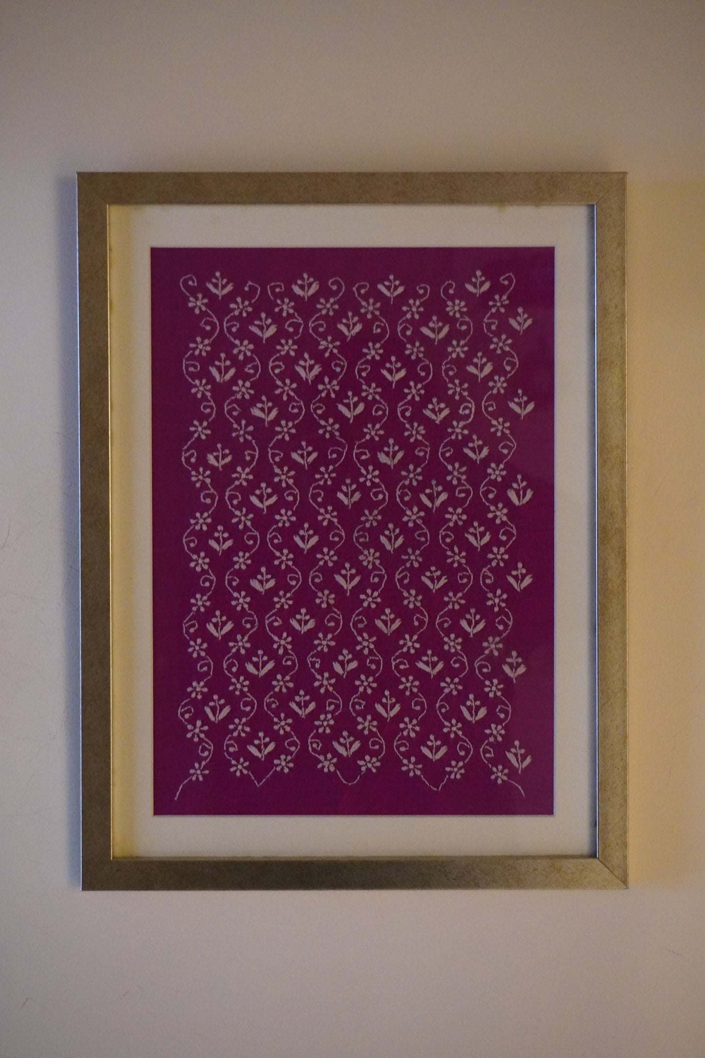 Chikankari embroidery frame - White on Magenta