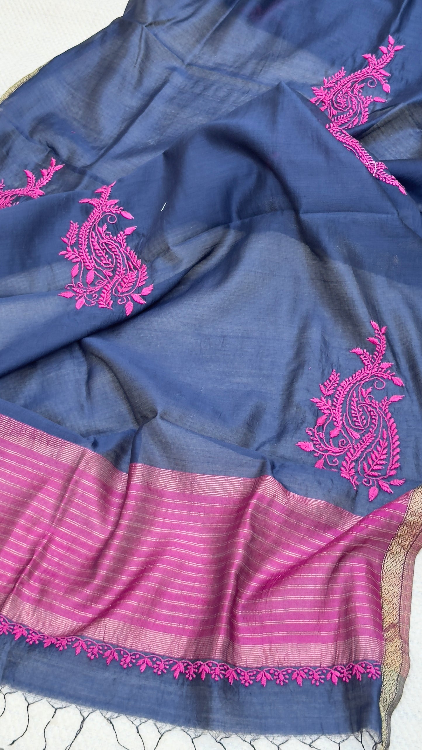 Dupatta Navy blue in Maheshwari silk cotton with handmade Chikankari