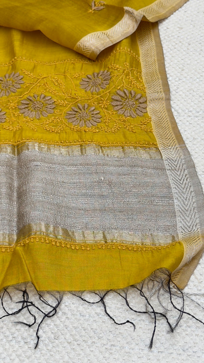 Dupatta mustard yellow in Maheshwari silk cotton with handmade Chikankari